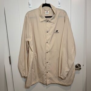 New Balance Men's Tan Lightweight Jacket - Large